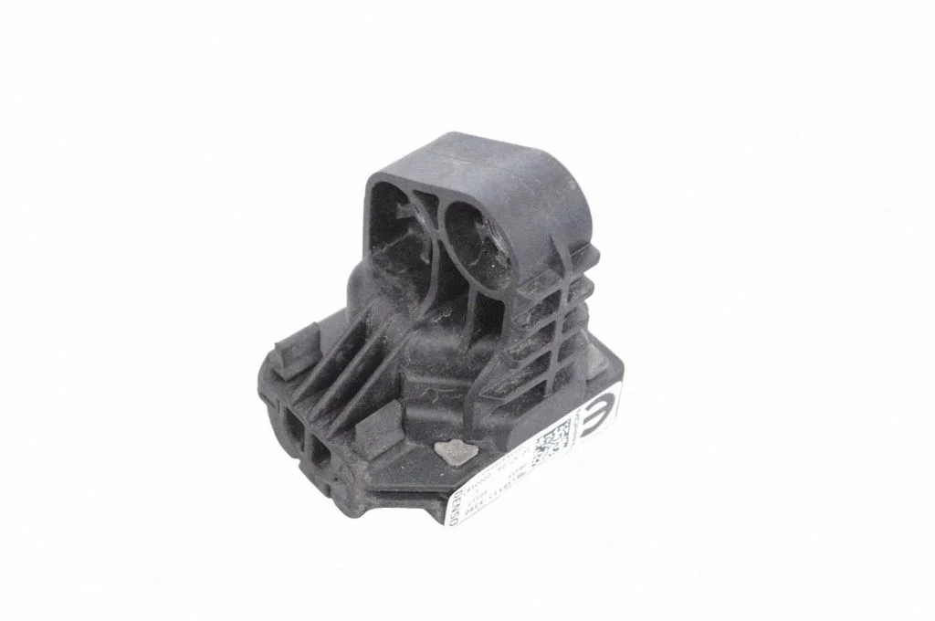Radiatoru paneļa kronšteins 00505426860