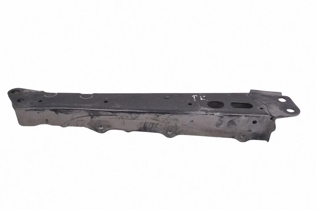 Radiatoru paneļa kronšteins