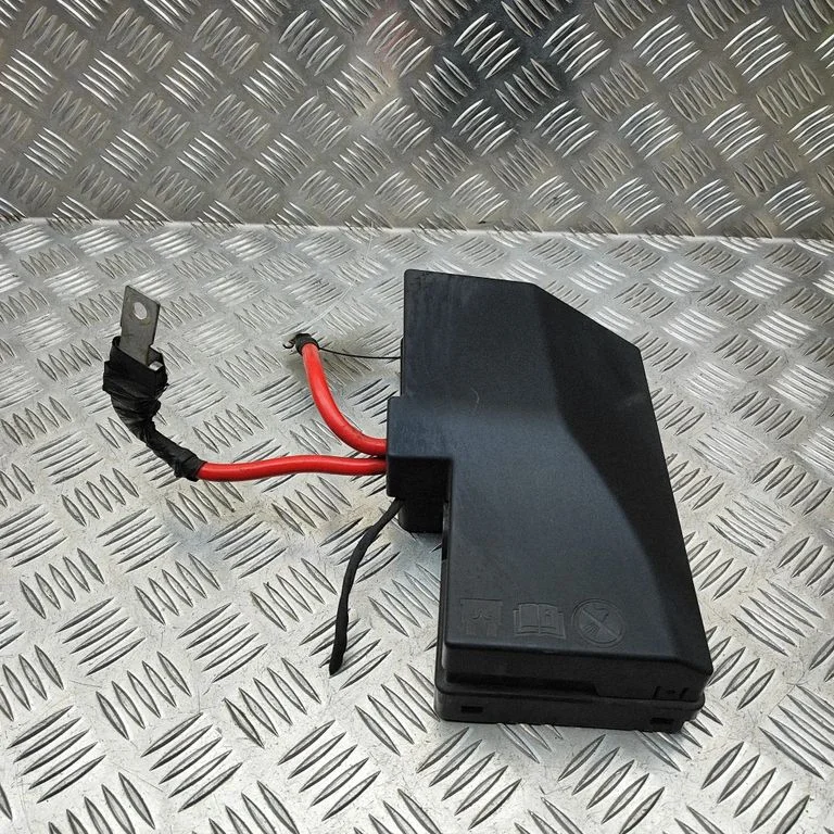 Fuse box set 31409757