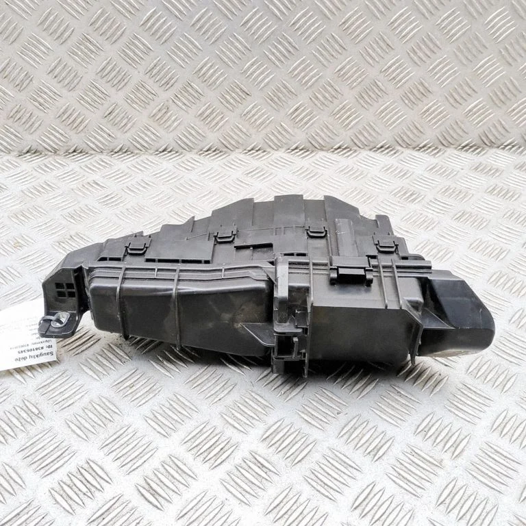 Drošinātāju kārba (komplekts) KR9P66761