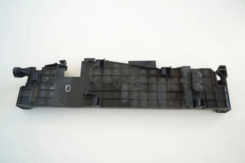 Radiatoru paneļa kronšteins PCN500060