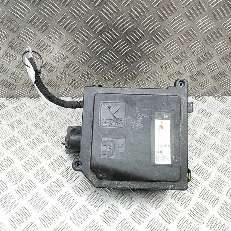 Drošinātāju kārba (komplekts) 9842358780