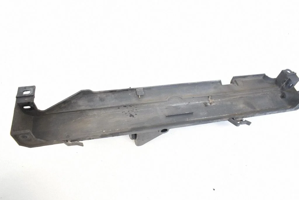 Radiatoru paneļa kronšteins PCU500240