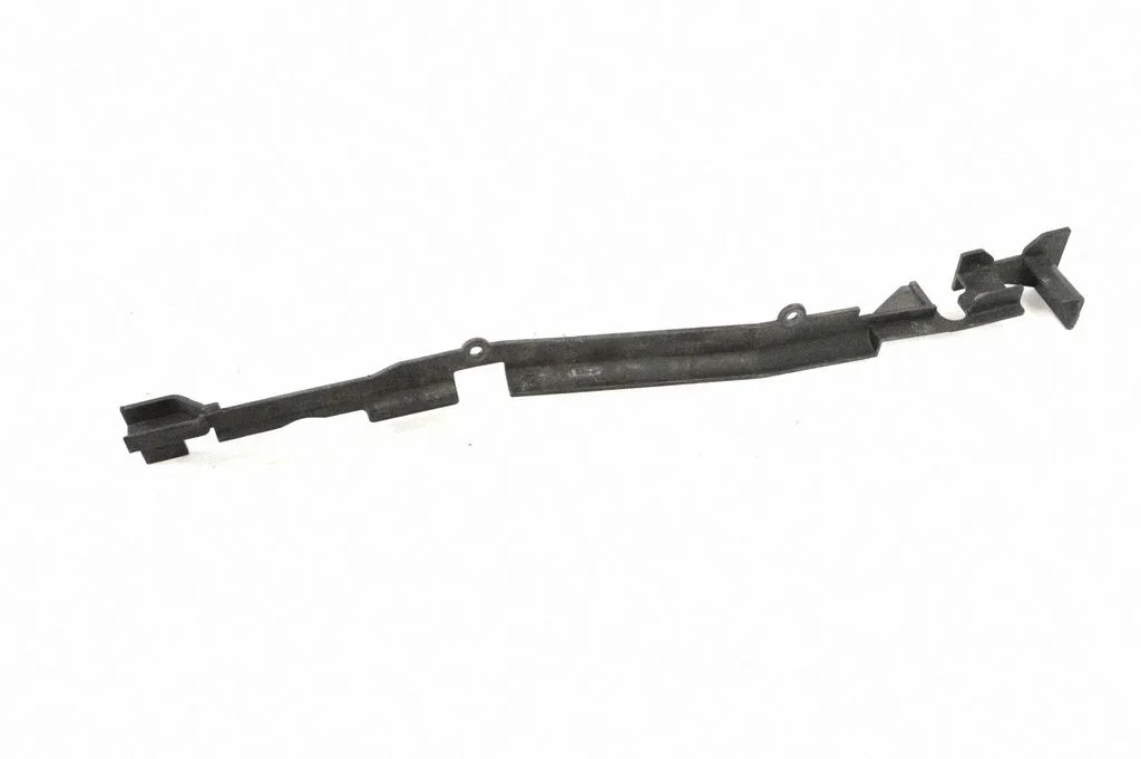 Radiatoru paneļa kronšteins BH428B170AB