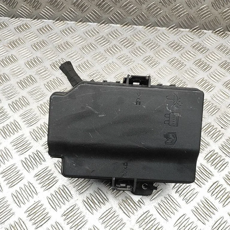 Fuse box set 11139544