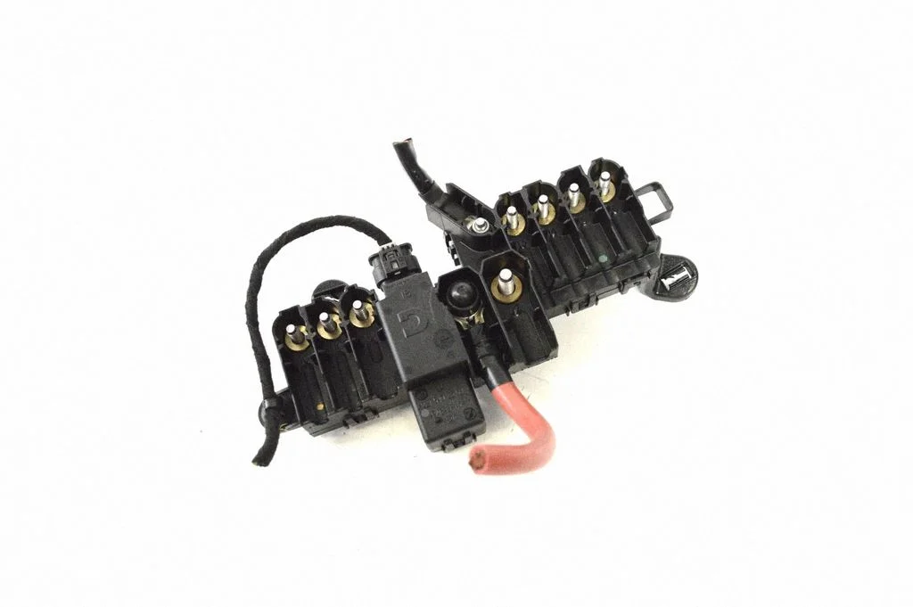 Drošinātāju kārba (komplekts) A2215402350