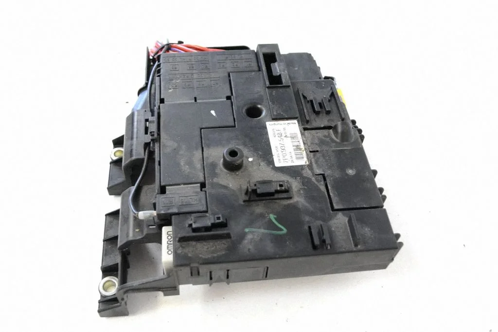Fuse box set 7P0937548F