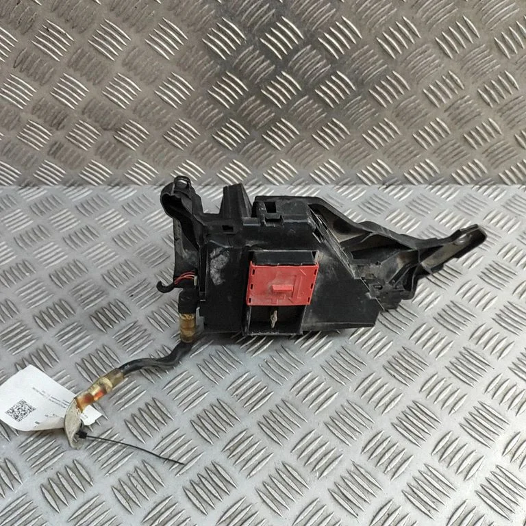 Fuse box set A2135403839