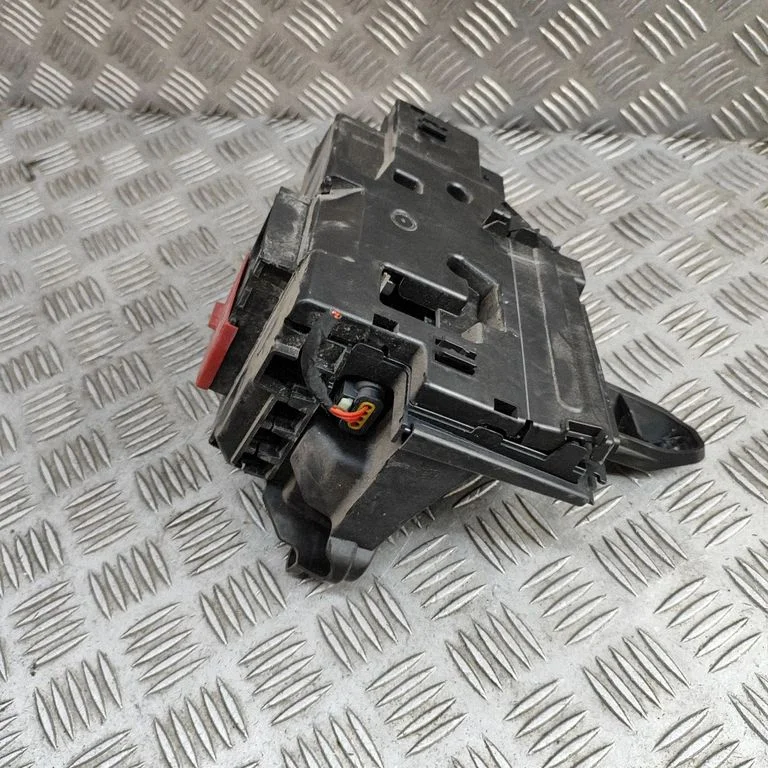 Drošinātāju kārba (komplekts) A2135403839