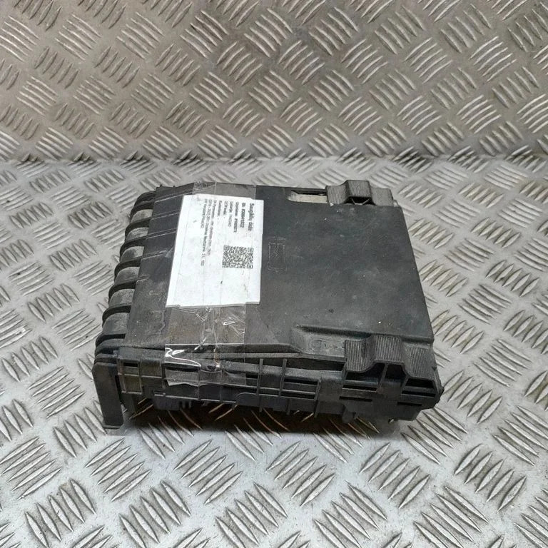 Fuse box set 3C0937125