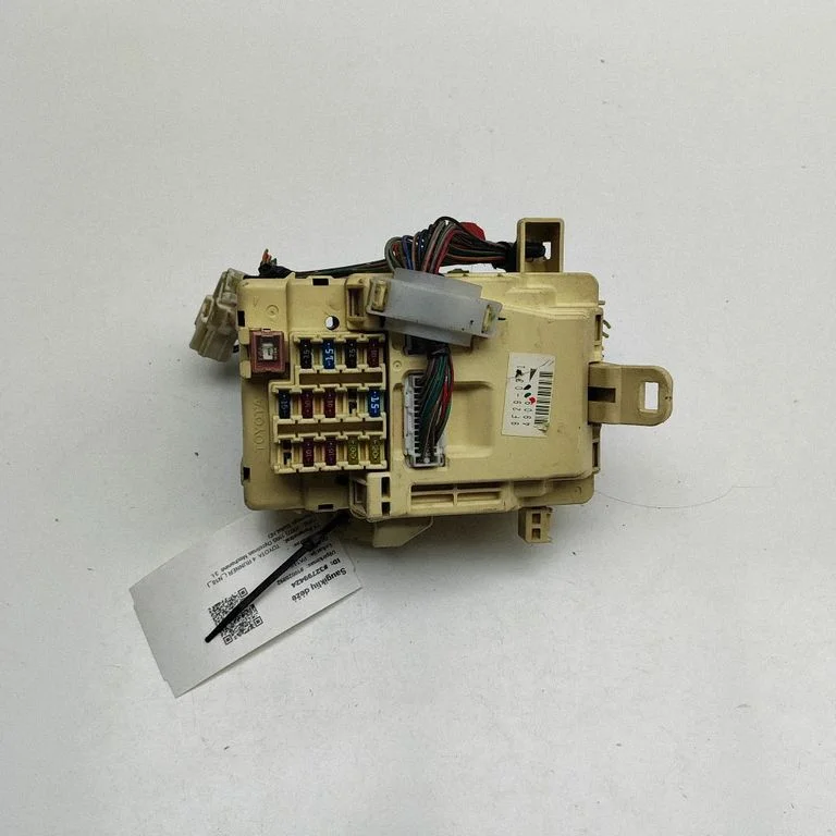 Drošinātāju kārba (komplekts) 8273035250
