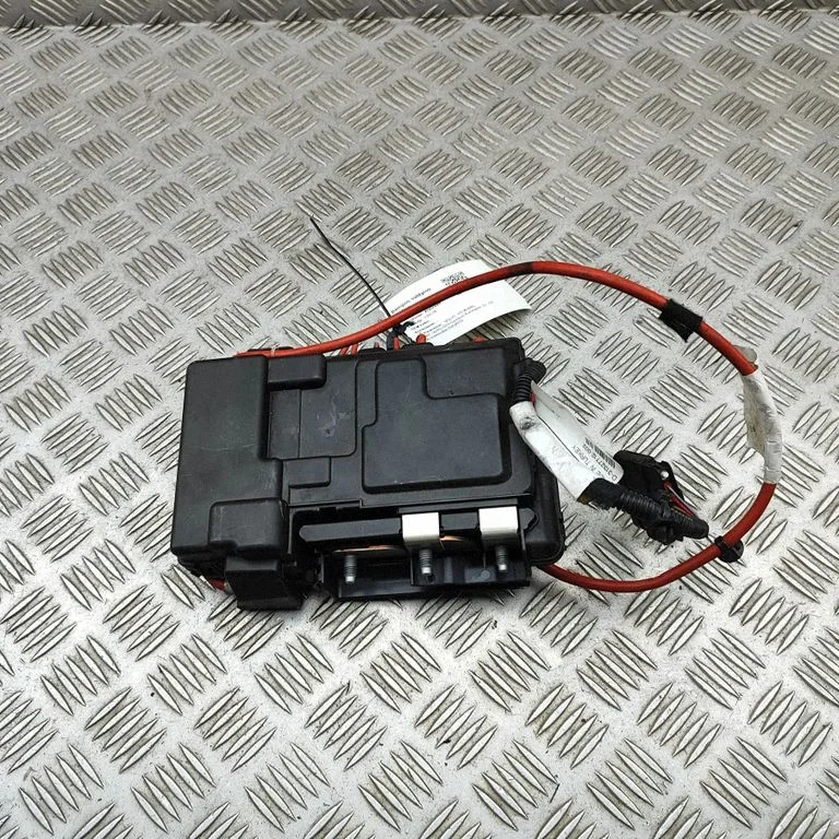 Drošinātāju kārba (komplekts) 31337183