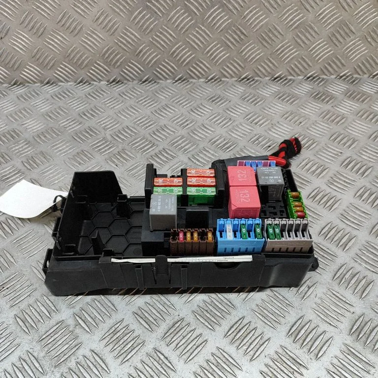 Fuse box set – Mercedes-Benz EQC (2019-)