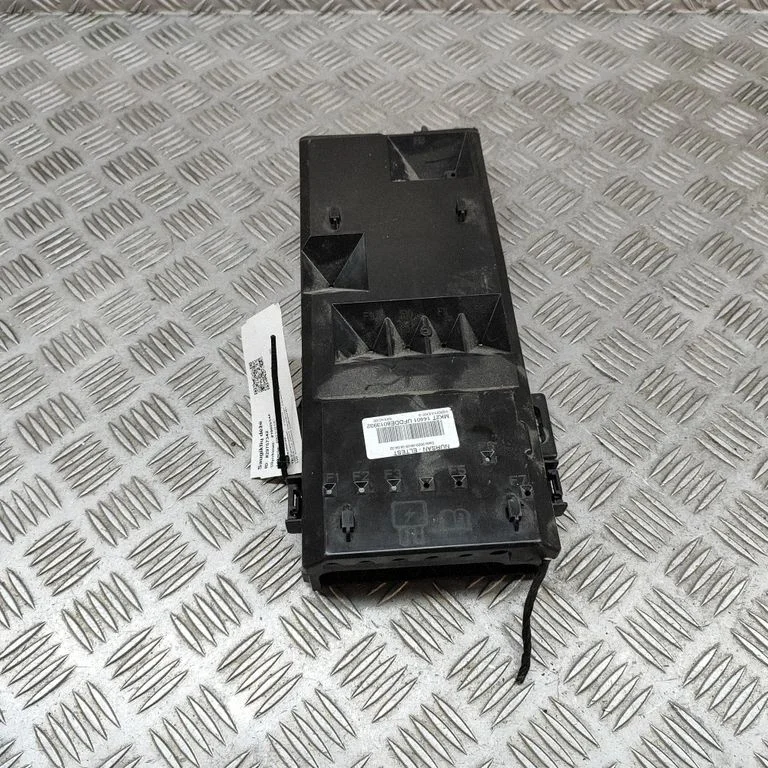 Drošinātāju kārba (komplekts) KU5T14A003CB
