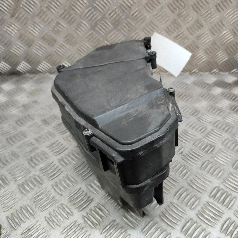 Drošinātāju kārba (komplekts) 7L0937576A