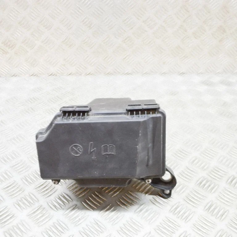 Drošinātāju kārba (komplekts) A2135400024