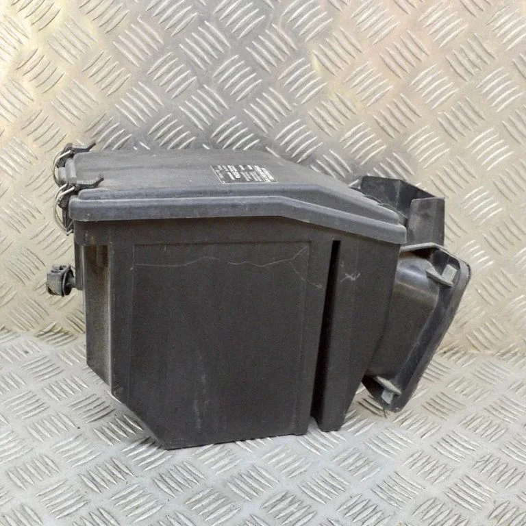 Skrzynka bezpieczników (komplet) A1715400024