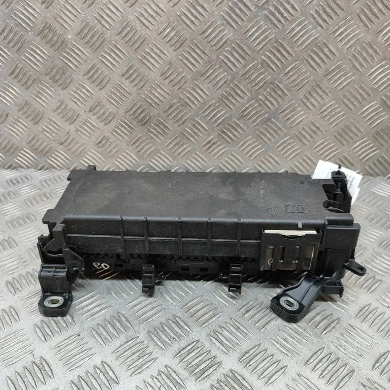 Drošinātāju kārba (komplekts) A2465402614