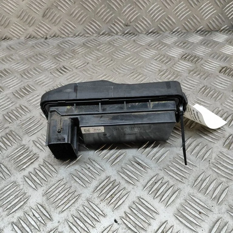Skrzynka bezpieczników (komplet) LX6T14D068HAG