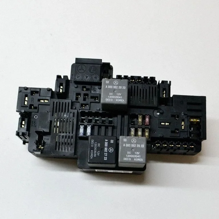 Drošinātāju kārba (komplekts) A2139065706