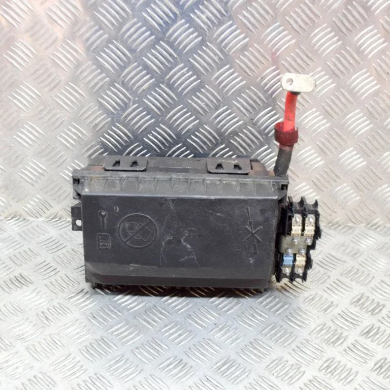 Drošinātāju kārba (komplekts)