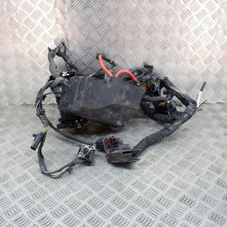 Drošinātāju kārba (komplekts) – Volvo V40 (2012-2019)