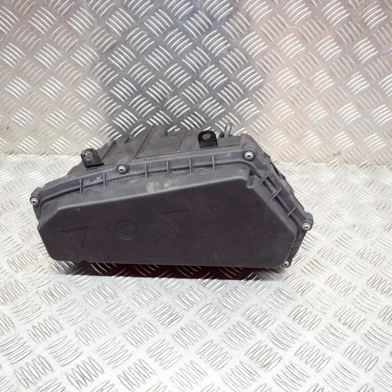 Drošinātāju kārba (komplekts) 8509916