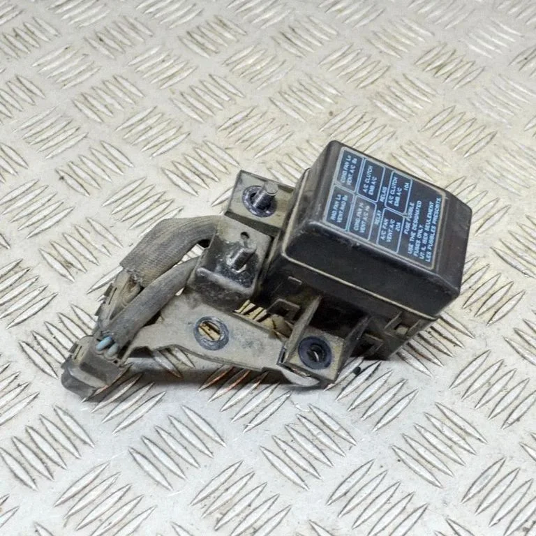 Fuse box set 521F024