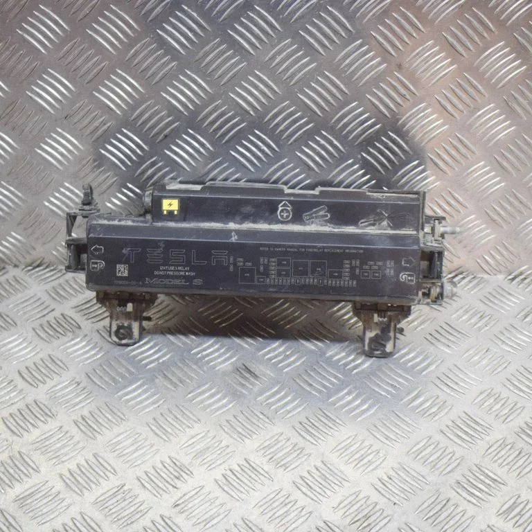 Drošinātāju kārba (komplekts) 109440500D