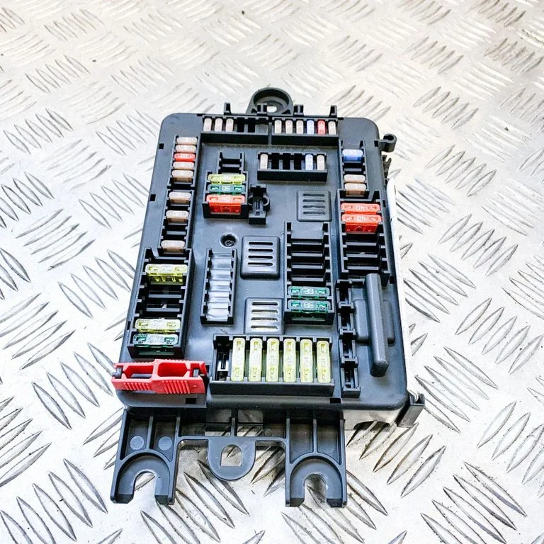 Drošinātāju kārba (komplekts) 9261111