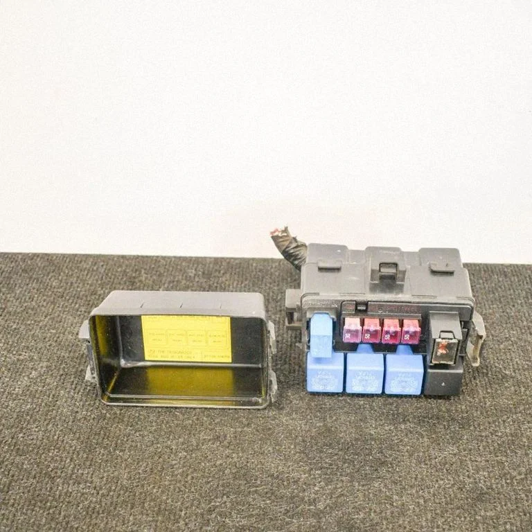 Drošinātāju kārba (komplekts) – KIA Ceed (2006-2012)