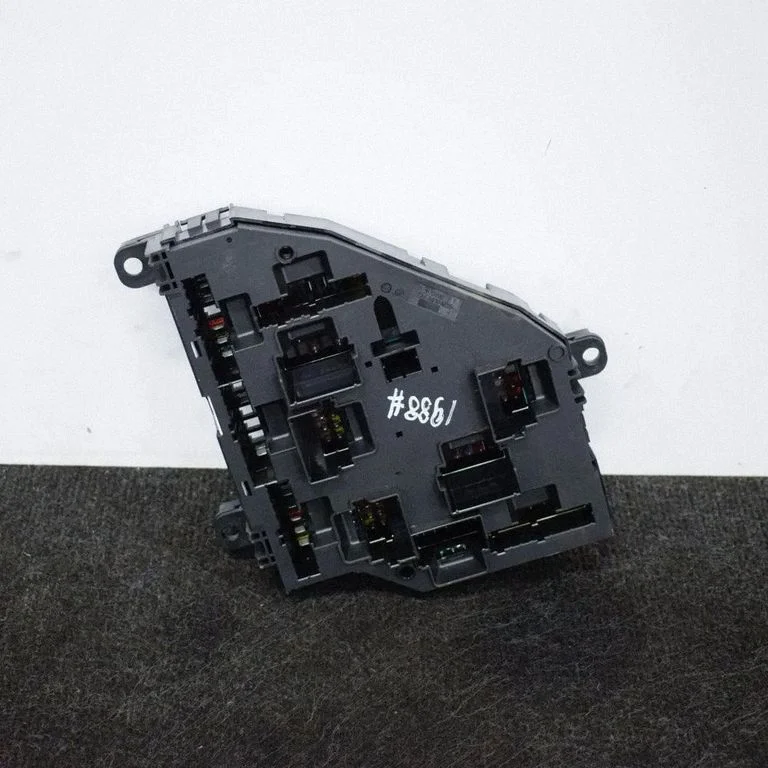 Drošinātāju kārba (komplekts) – BMW 6. sērija F12 F13 (2010-2018)