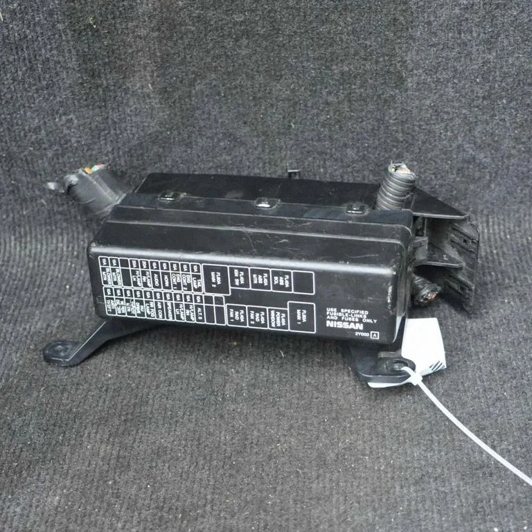 Kaitsmekarp (komplekt) 242822Y010 – Nissan Maxima A34 (2003-2008)