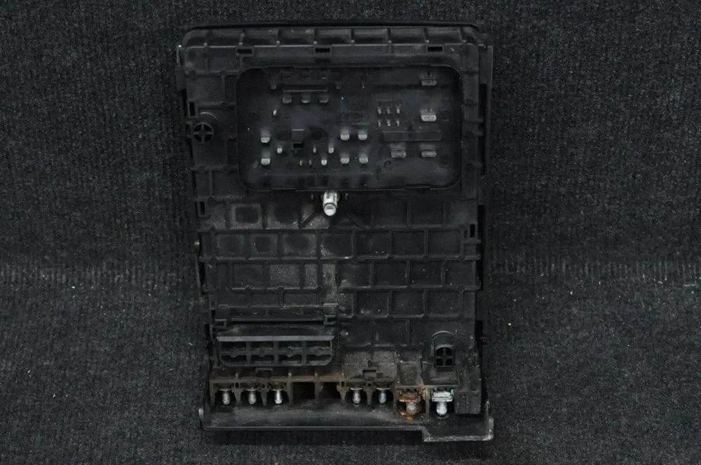 Drošinātāju kārba (komplekts) 3C0937125