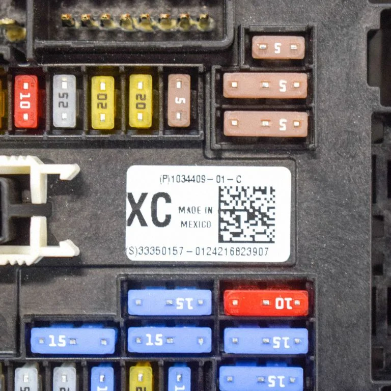 Drošinātāju kārba (komplekts) 103440901C