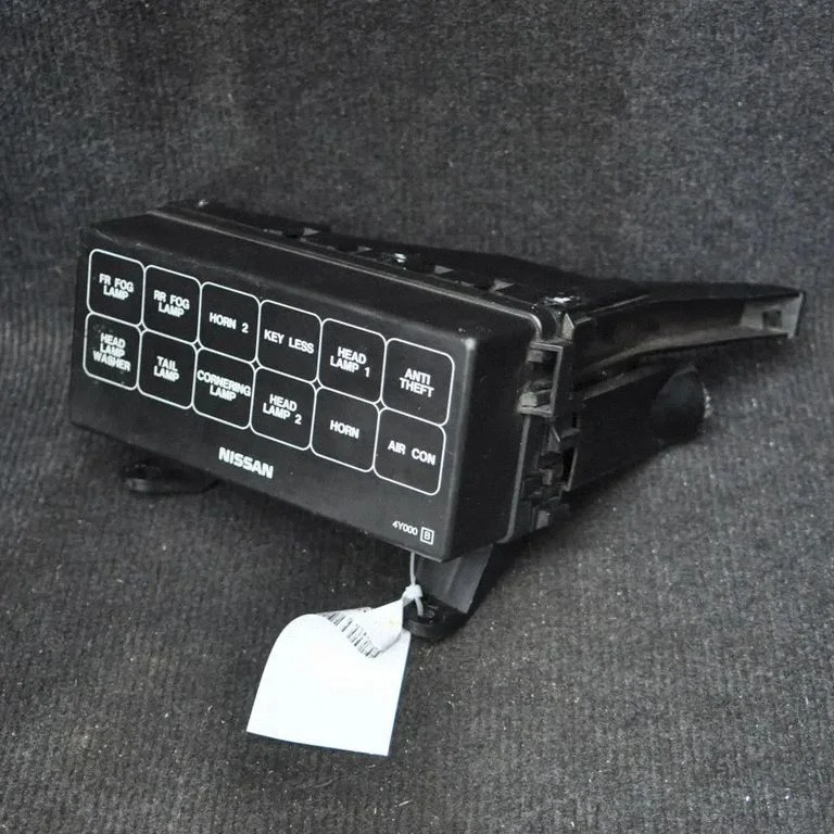 Kaitsmekarp (komplekt) 243822Y110 – Nissan Maxima A34 (2003-2008)
