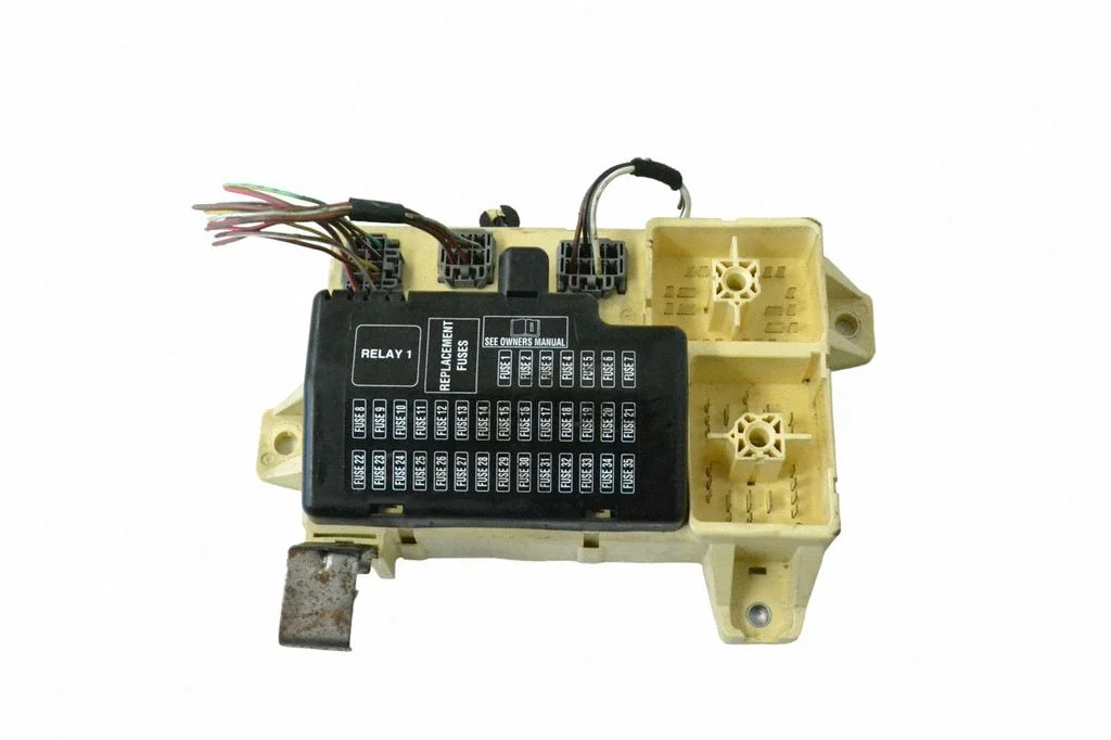 Fuse box set 6R8T14A067AA