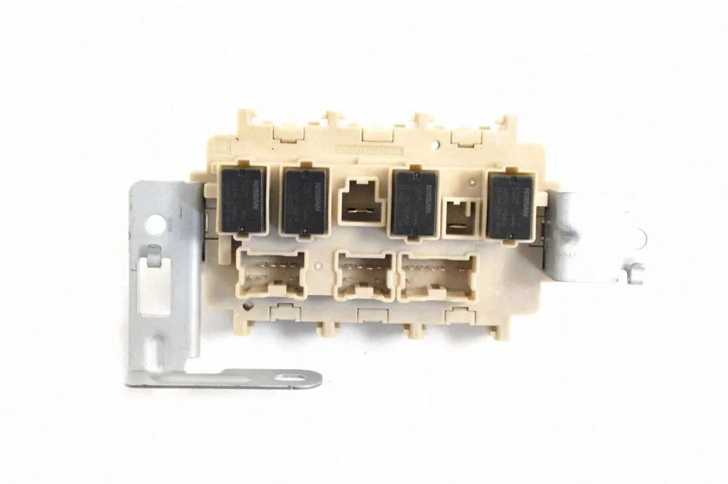 Fuse box set 4CL0B