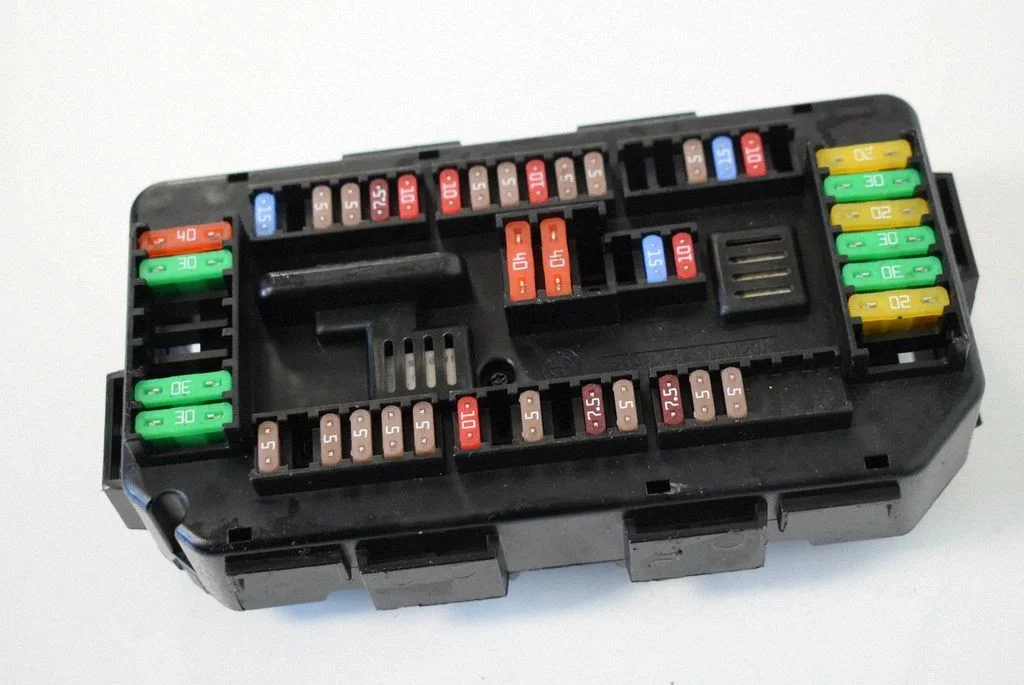 Fuse box set – BMW 2 Series F22 F23 (2013-2017)