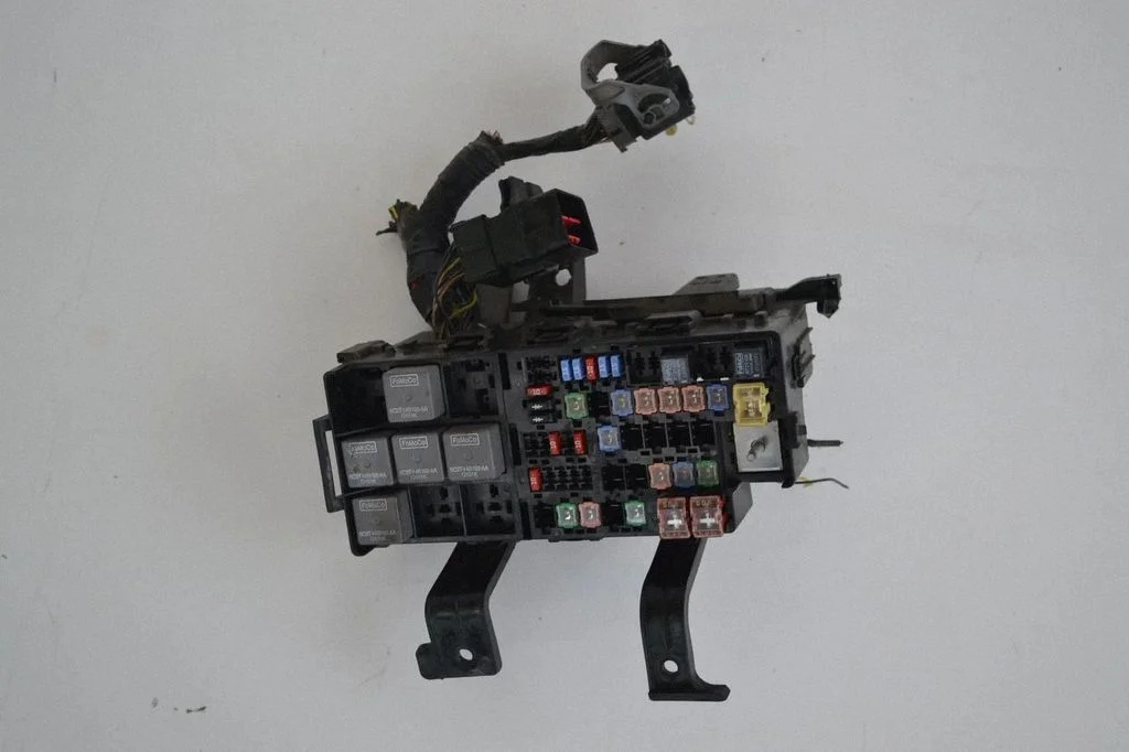 Fuse box set BE5T14290E – Ford Fusion (2006-2012)