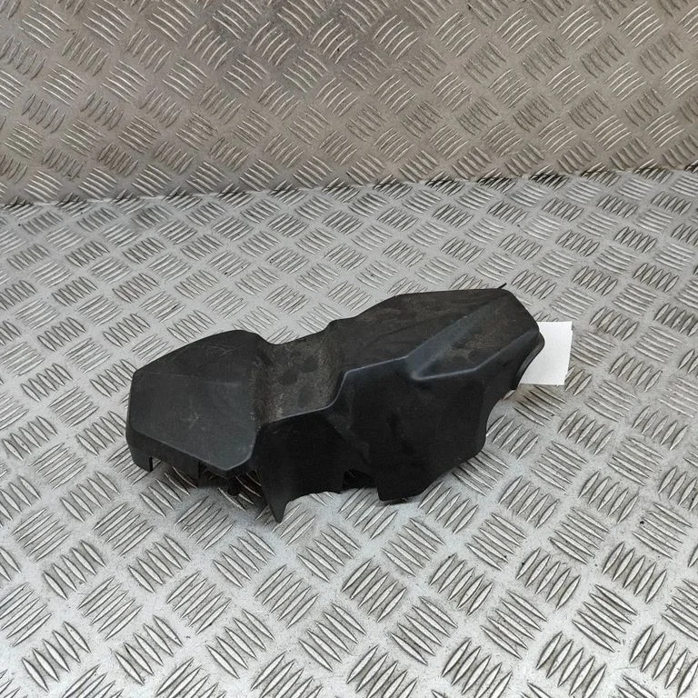 Fuse box cover 8599279