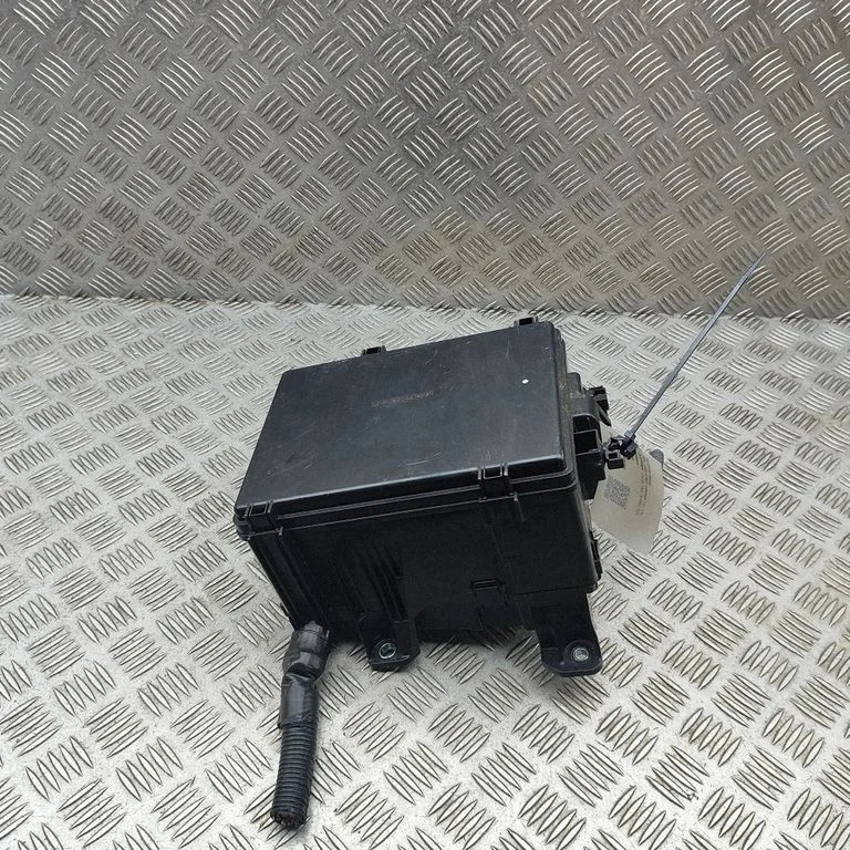Kaitsmeplokk – Toyota Land Cruiser J250 (2024-)