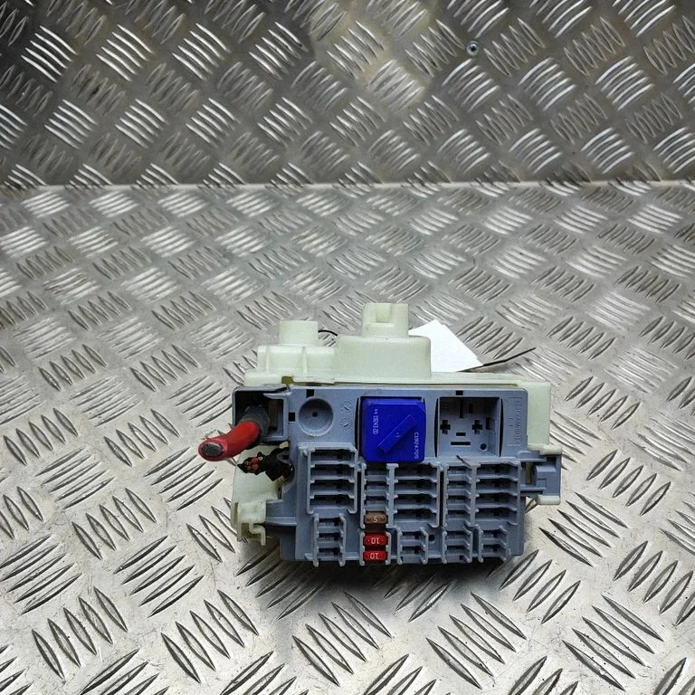 Drošinātāju bloks – BMW Series 8 M8 F91 F92 G14 G15 (2019-)