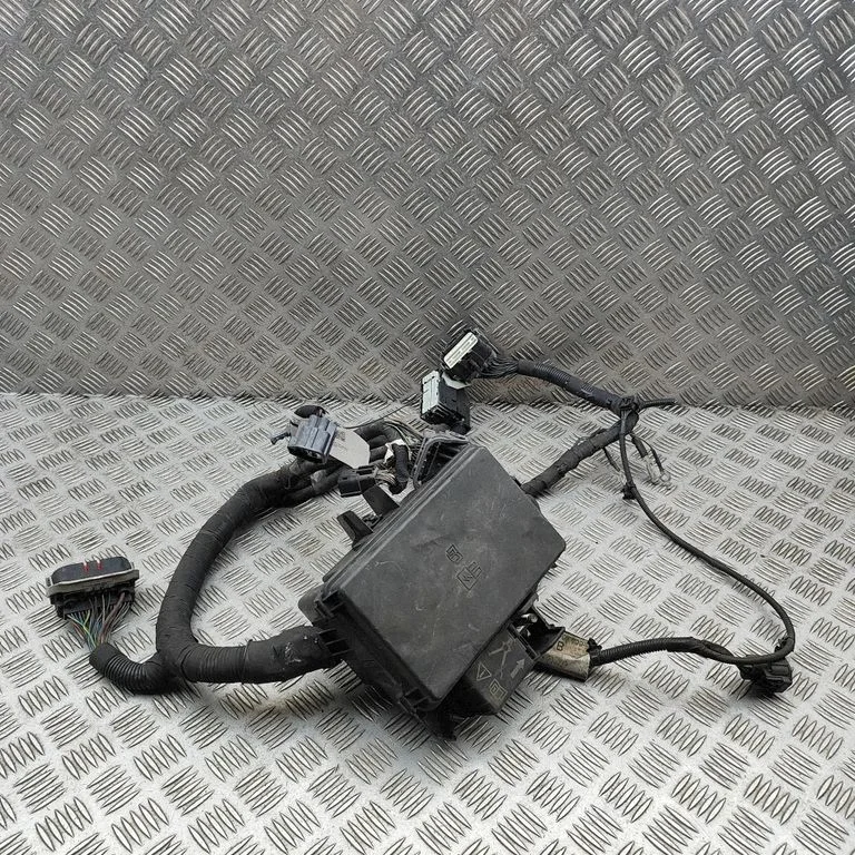 Moduł bezpieczników GK2T9K499AFB