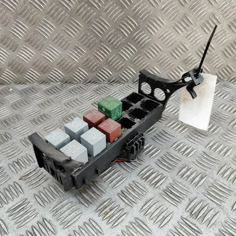 Drošinātāju bloks 99661011100