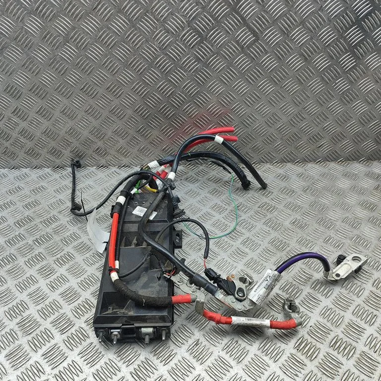 Moduł bezpieczników KK3T10C652AC
