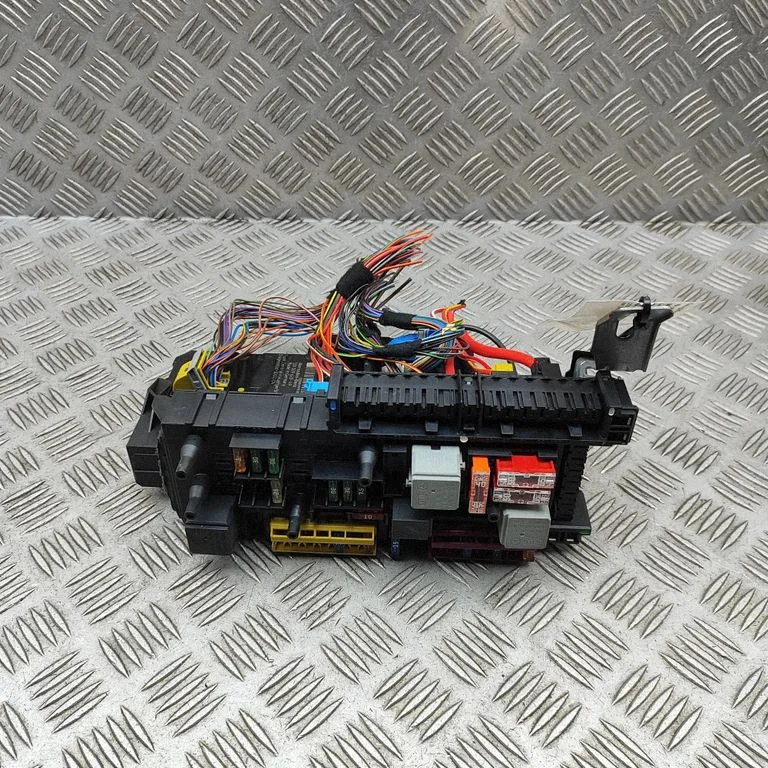 Drošinātāju bloks A2129015001