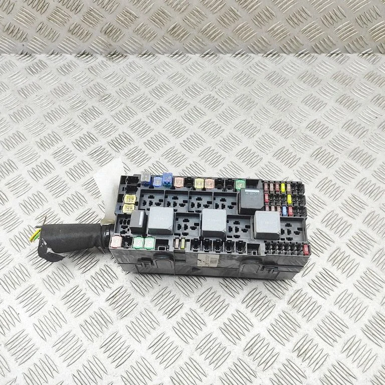 Drošinātāju bloks BK2T14B144CA