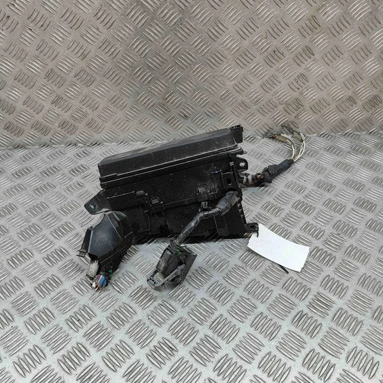Fuse module 8274102090