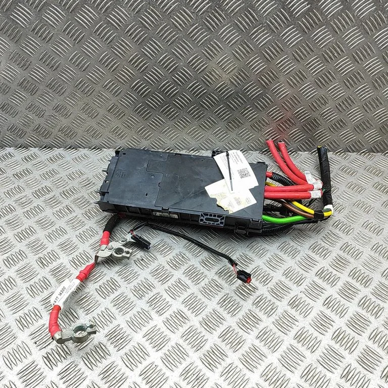 Moduł bezpieczników KK3T14401GA